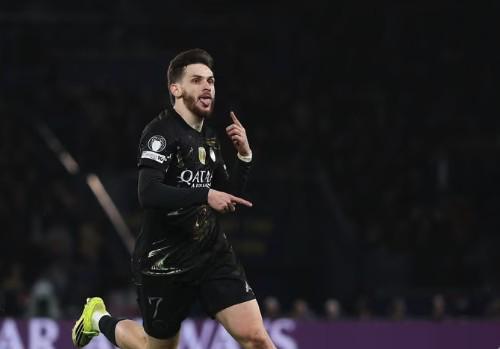 自库蒂尼奥以来，KK7是首位欧冠淘汰赛替补造3球的球员